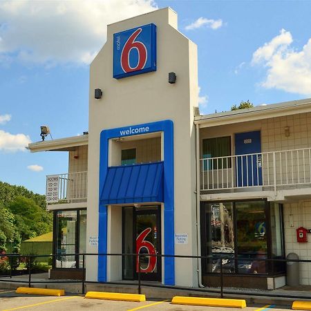 Motel 6 Boston South - Брейнтри Экстерьер фото