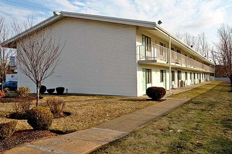 Motel 6 Boston South - Брейнтри Экстерьер фото