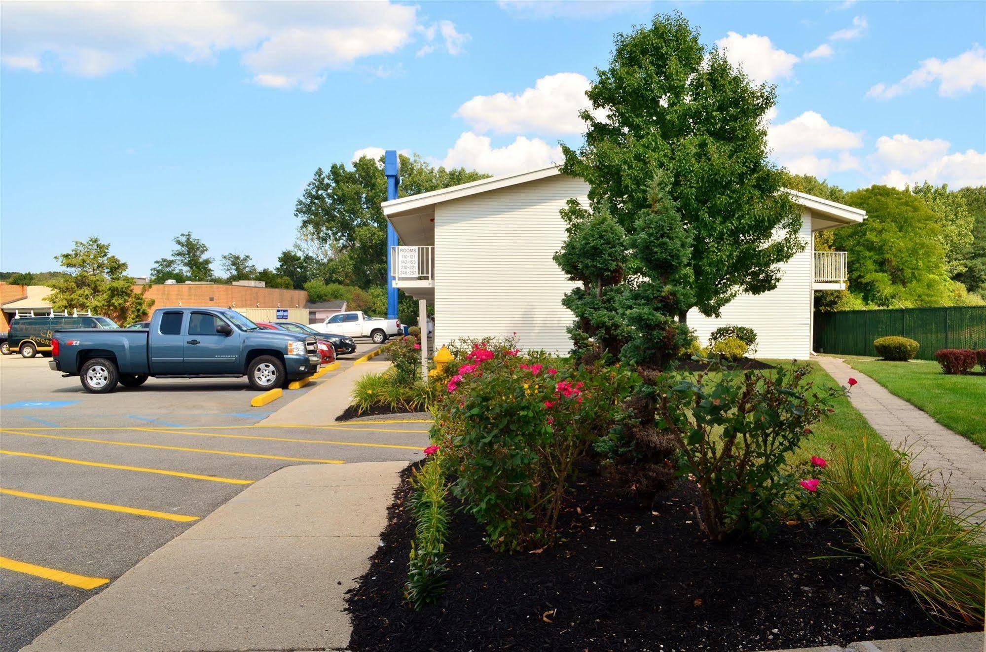 Motel 6 Boston South - Брейнтри Экстерьер фото
